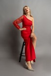 Sukienka maxi ROSALIE z cekinowym rękawem czerwona